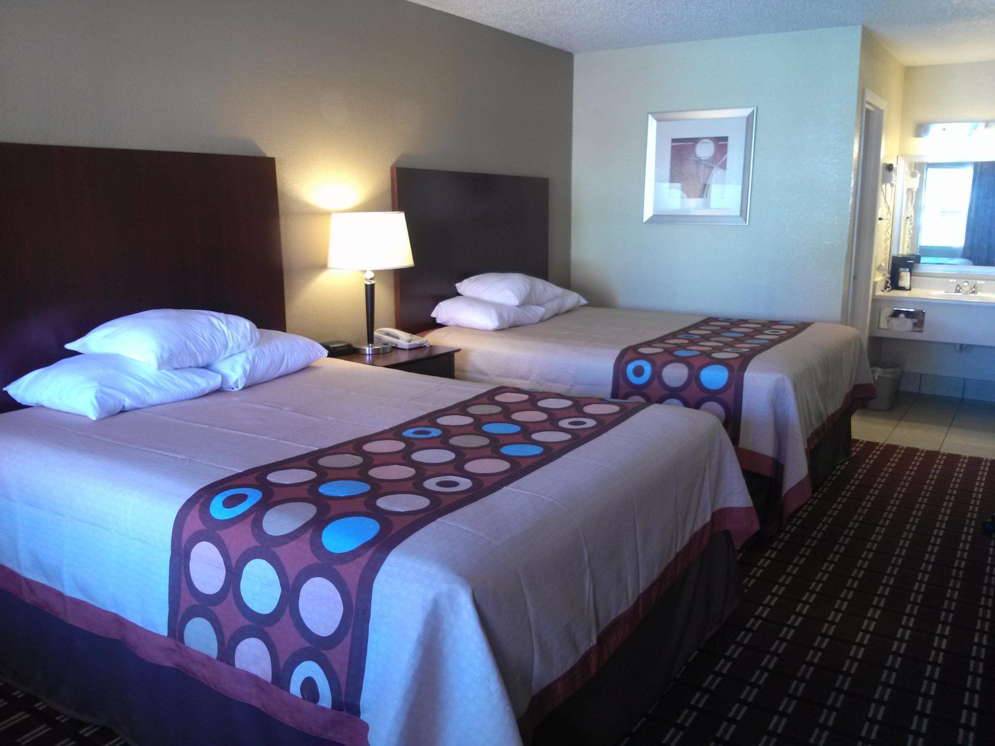 Super 8 By Wyndham Kerrville Tx מראה חיצוני תמונה