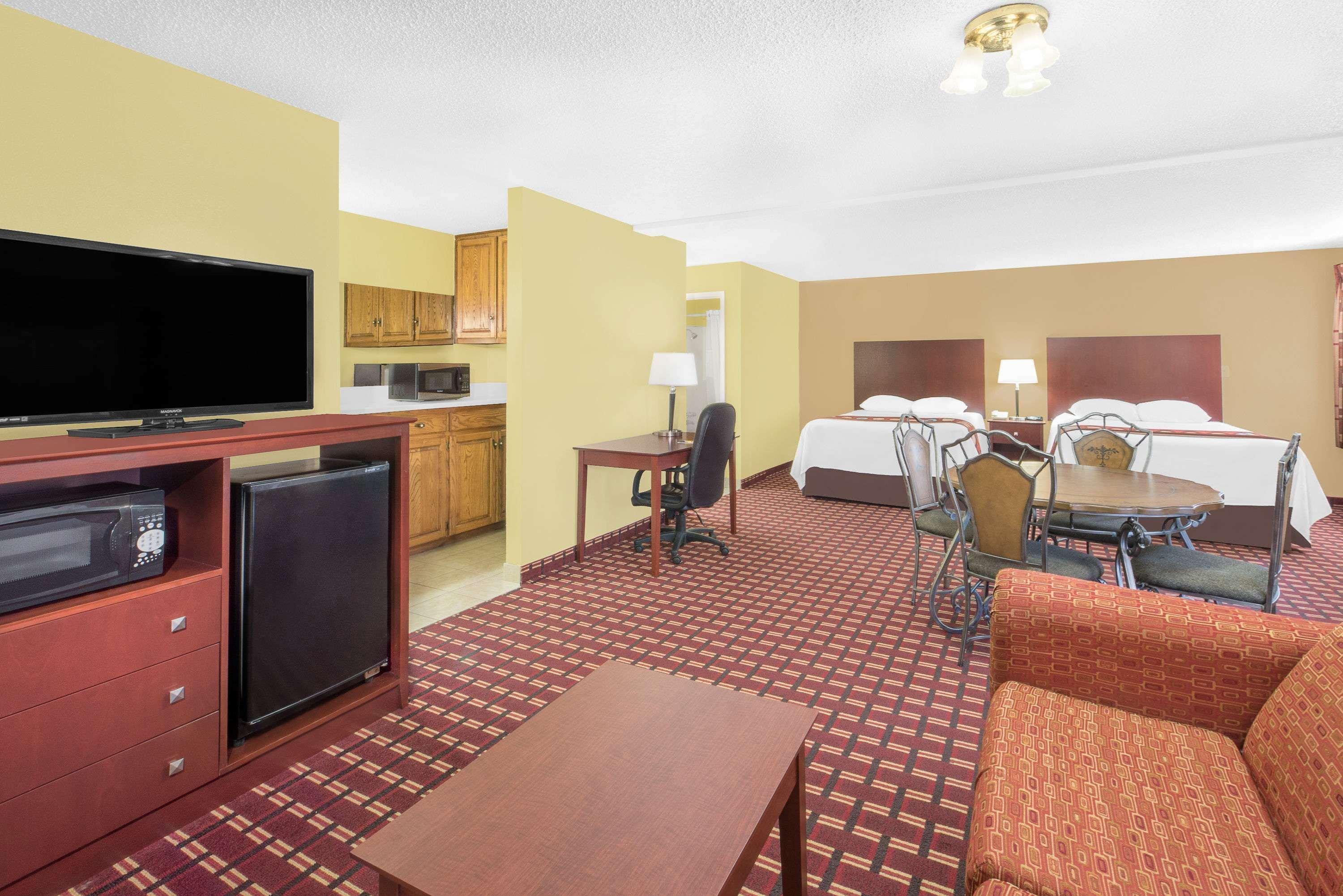 Super 8 By Wyndham Kerrville Tx מראה חיצוני תמונה